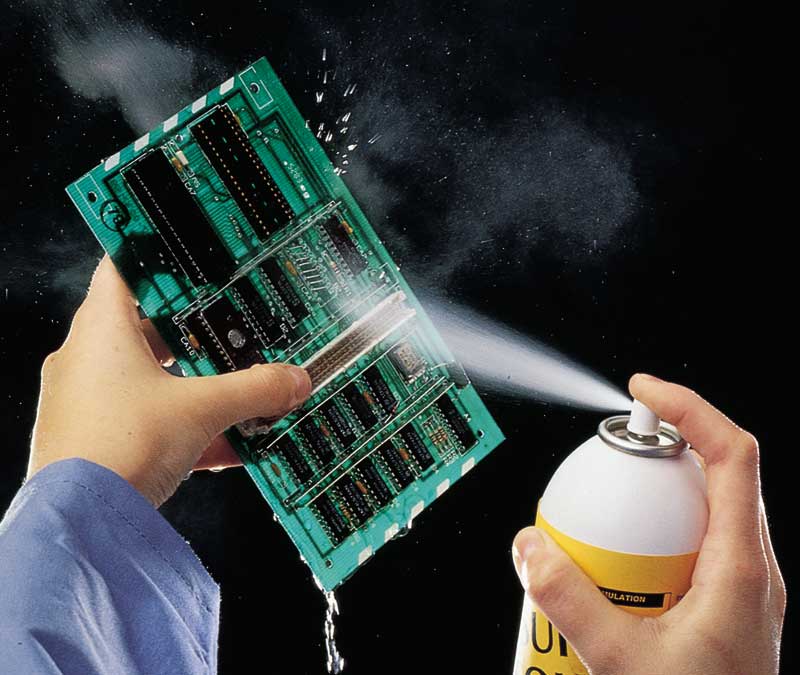 Cleaning the solder flux