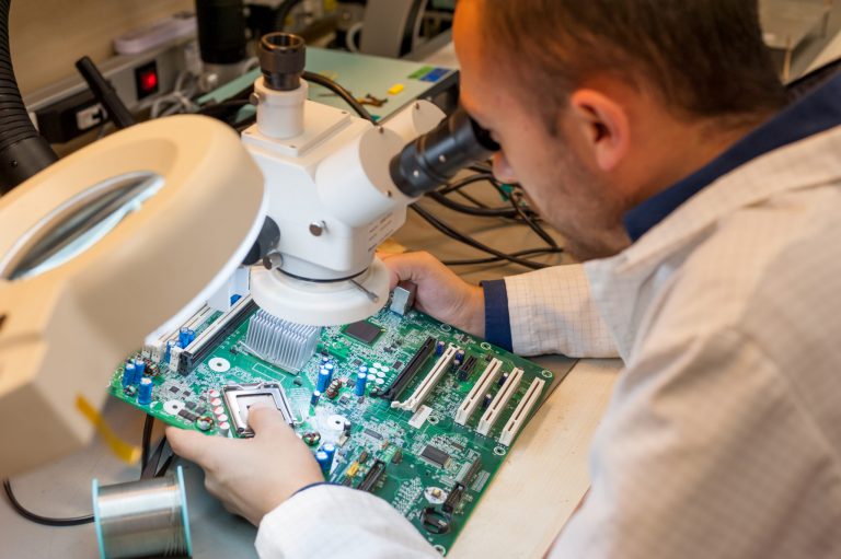 visual inspection of electronic PCBs
